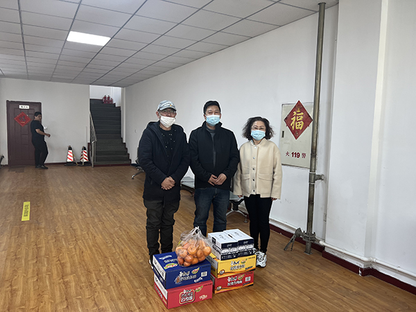 李鳳展、齊云龍慰問龍江街道新光社區(qū)